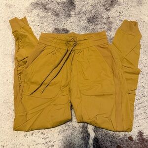 Lululemon yellow joggers